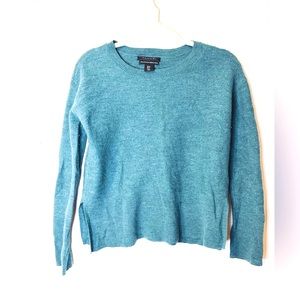 Tahari  100% wool sweater